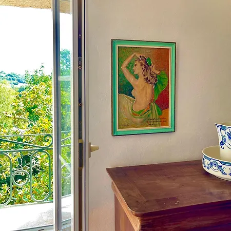 La Demeure Des Fleurs Bed & Breakfast 3*