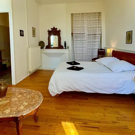 住宿加早餐酒店 La Demeure Des Fleurs Caillavet