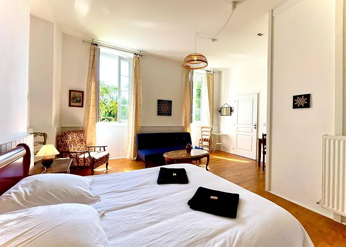 住宿加早餐酒店 La Demeure Des Fleurs